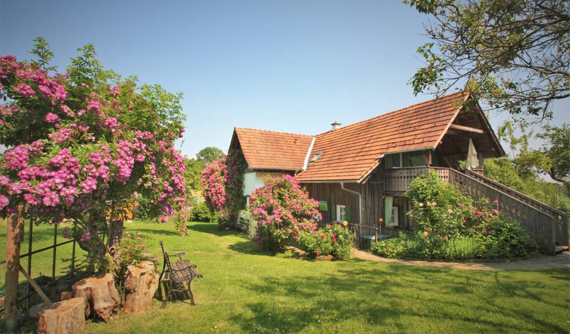 Harrachberg House | 120 m² House ∙ 3 bedrooms ∙ 9 guests