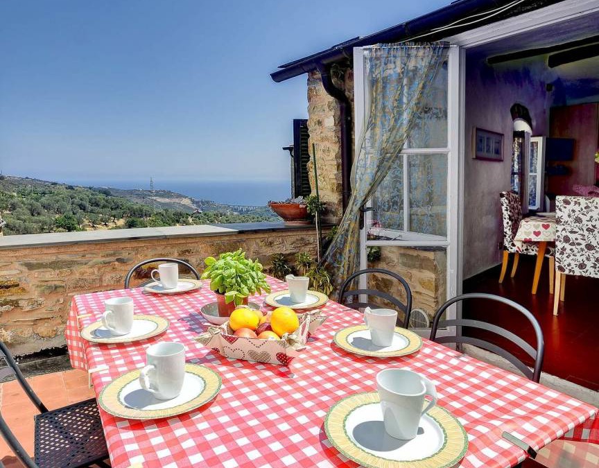 Civezza House | 120 m² House ∙ 4 bedrooms ∙ 7 guests