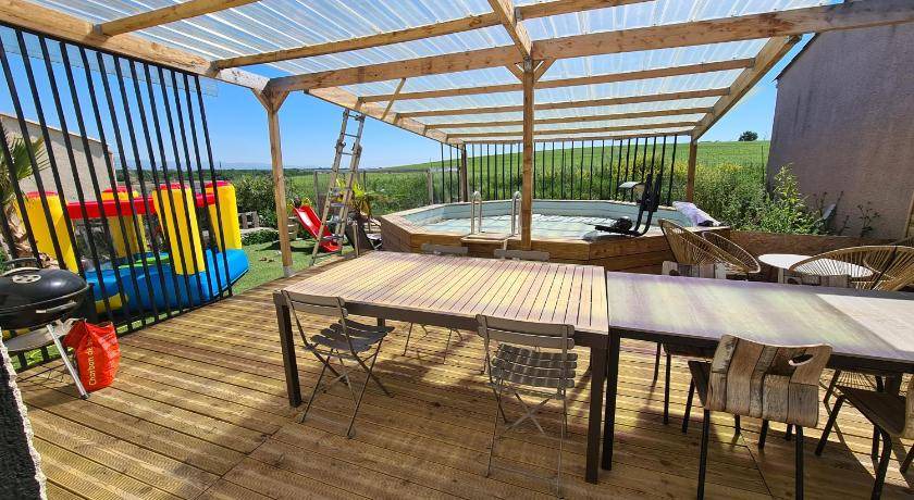 Caux-et-Sauzens Villa | 120 m² Villa ∙ 4 bedrooms ∙ 8 guests