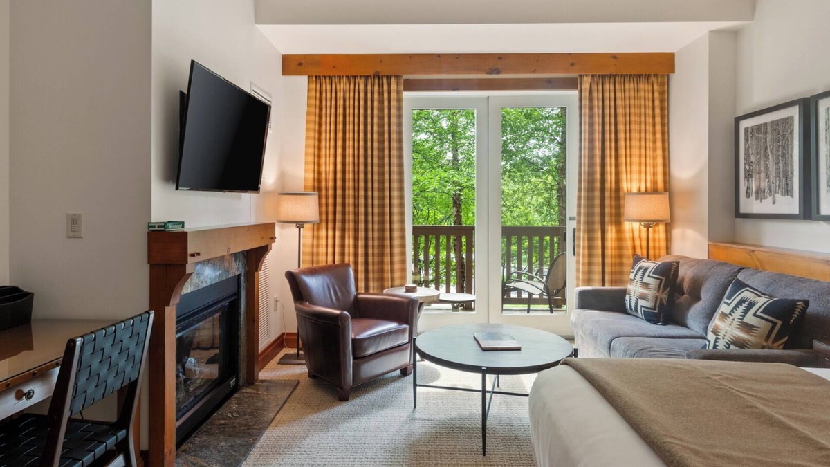 Stowe Area House | 1204 Studio Inside Lodge At Spruce Peak 2nd Floor Spruce Peak & Village Views