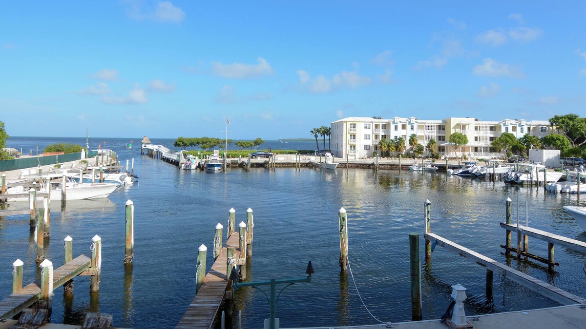 Rock Harbor Condo | 122 Mariners Club Key Largo | 2 Bed, 2.5 Bath