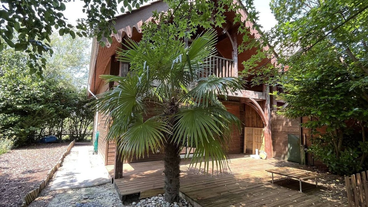 Hourtin Port Ski Chalet | 124 - 500m from Lake Hourtin and the children's island