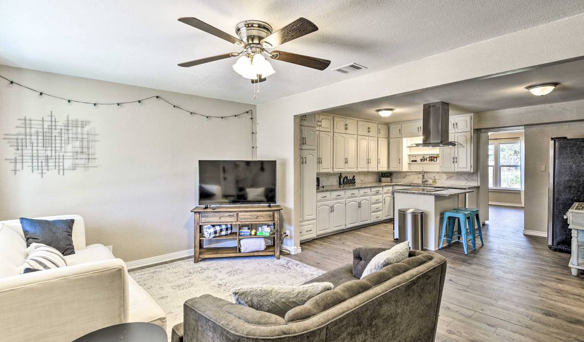 Central Arlington House | 124 m² House ∙ 3 bedrooms ∙ 6 guests