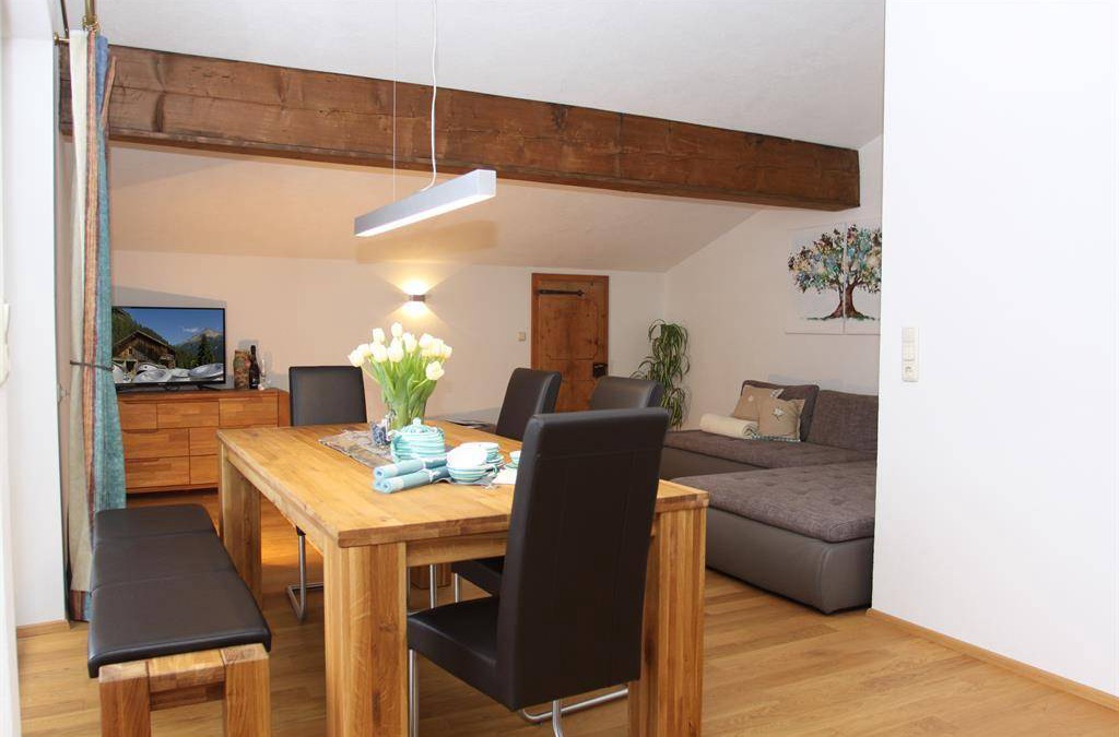 Elbigenalp Apartment | 125 m² Apartment ∙ 3 bedrooms ∙ 6 guests
