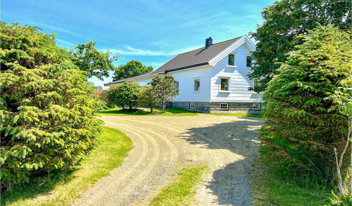 Farsund House | 125 m² House ∙ 4 bedrooms ∙ 12 guests
