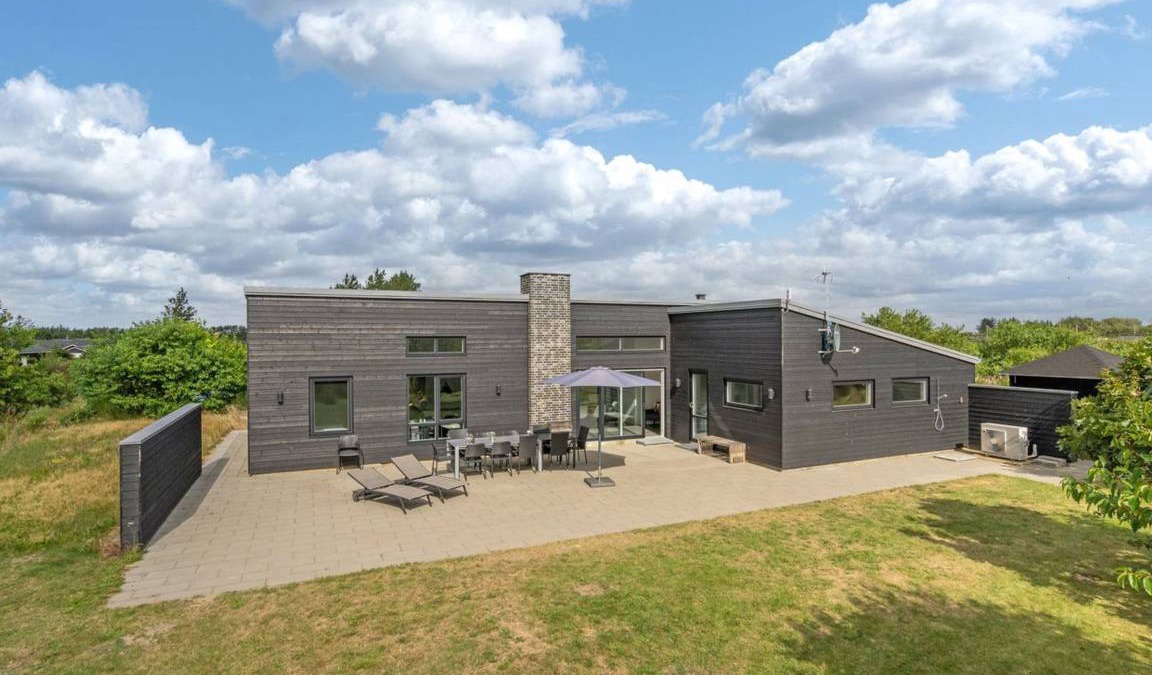 Skaven Strand House | 128 m² House ∙ 1 bedroom ∙ 8 guests
