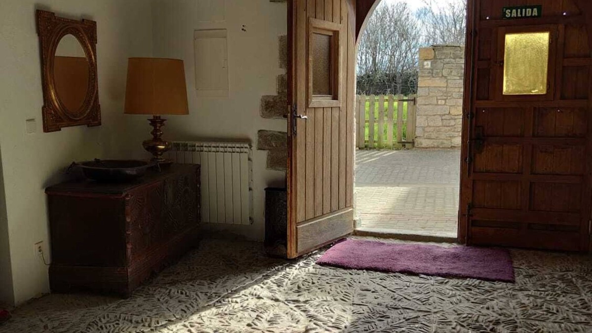 Cendea de Olza House | 12th century rural house