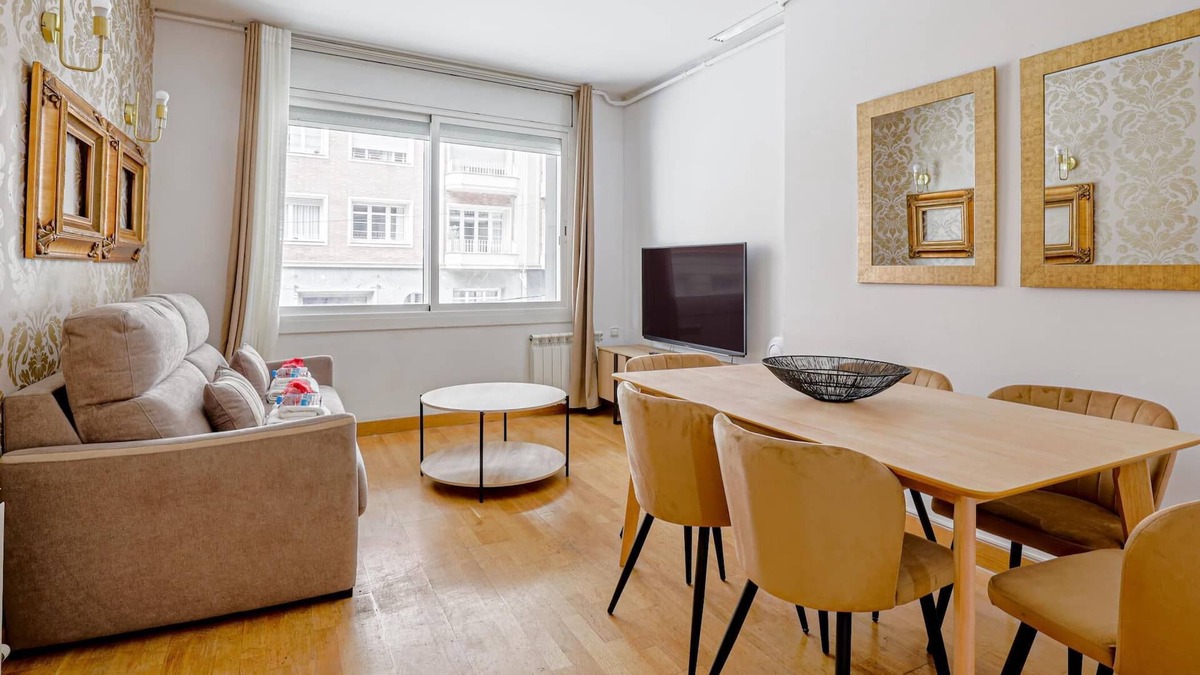 Sant Gervasi – la Bonanova Apartment | 13. Gold Big Apartment