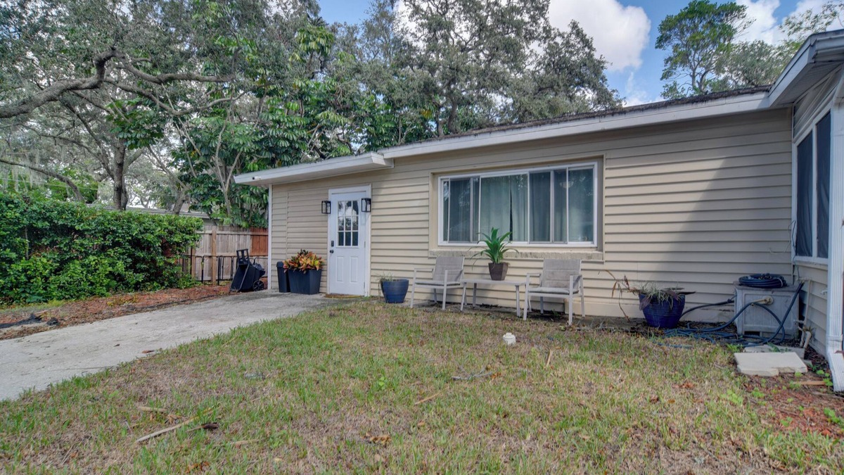 Tampa House | 13 Mi to Busch Gardens: Tampa Gem w/Grill & Yard