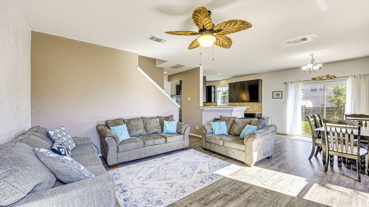 Southside House | 13 Mi to Dtwn San Antonio & the Alamo: Quiet Home
