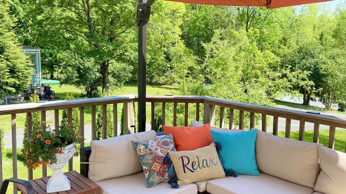 New Windsor Cottage | 13 miles from West Point Entire Cottage on 1.5 acres 3BR 2BAn