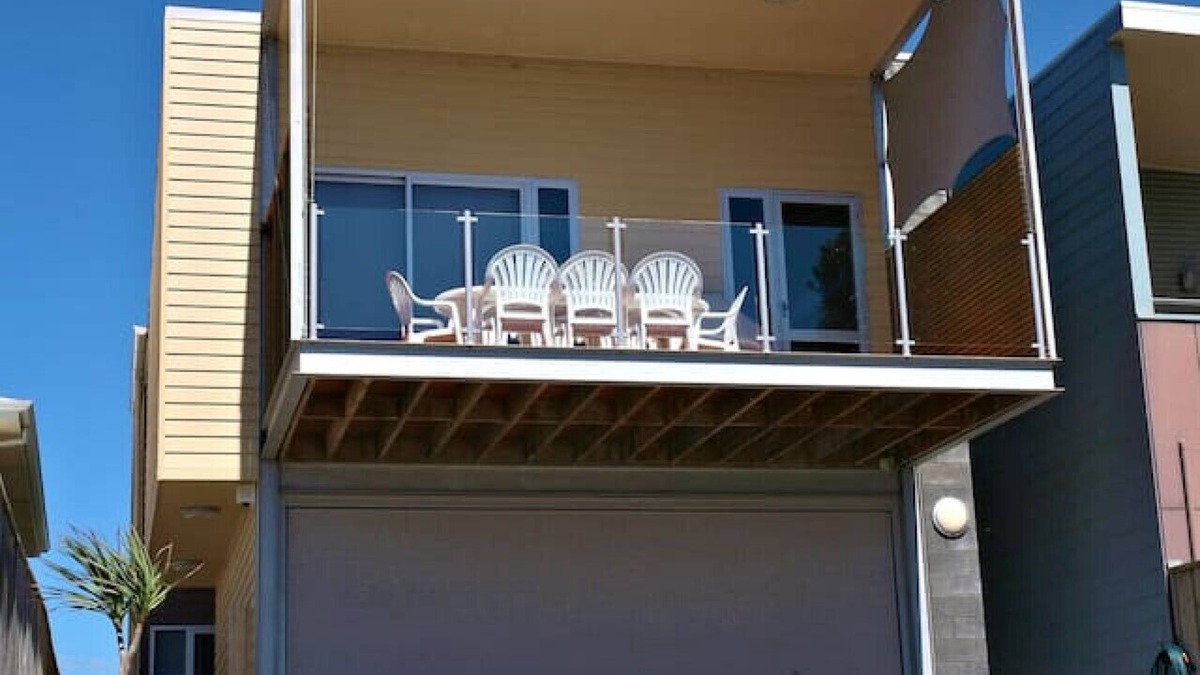 Hayborough House | 13 Seagull Avenue, Chiton
