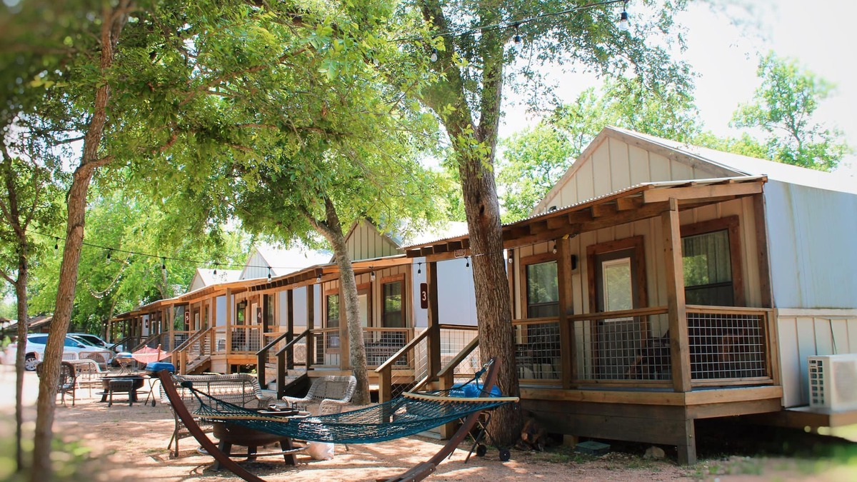 Seguin House | #13 Son's Geronimo - Birdhouse Cabin