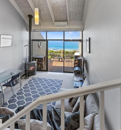 Wongarra Apartment | 13 Whitecrest Great Ocean Road Resort - Ocean Views