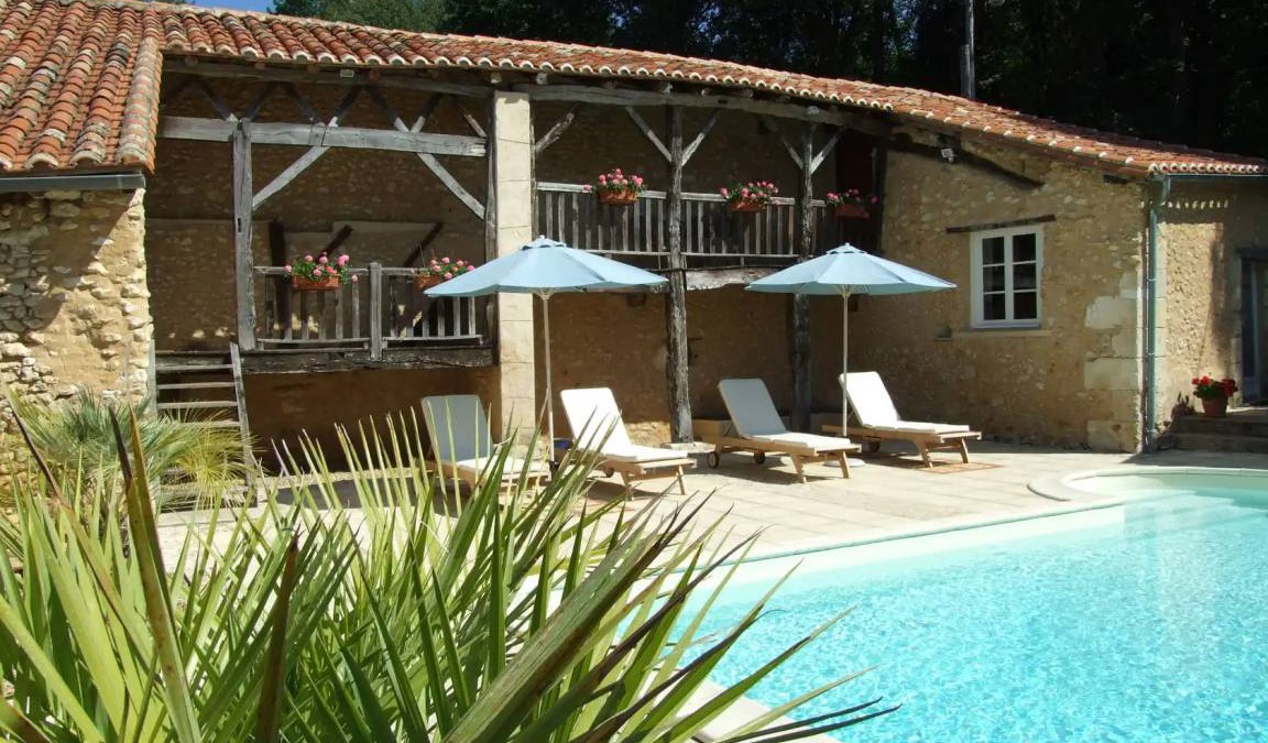 Saint-Leon-sur-l'Isle House | 130 m² House ∙ 3 bedrooms ∙ 4 guests