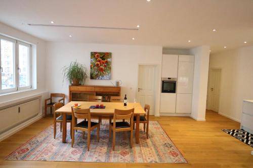 Josephsplatz Apartment | 130 m² Apartment ∙ 3 bedrooms ∙ 6 guests
