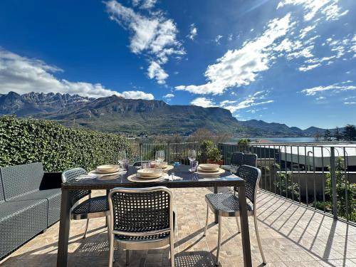 Pescate Apartment | 130 m² Apartment ∙ 2 bedrooms ∙ 6 guests