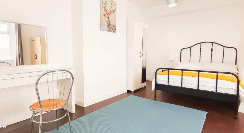 Sudbury Apartment | 130 m² Apartment ∙ 3 bedrooms ∙ 7 guests