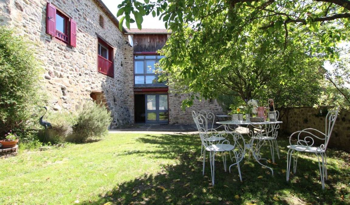 Saint-Beauzire Cottage | 130 m² Cabin ∙ 3 bedrooms ∙ 6 guests