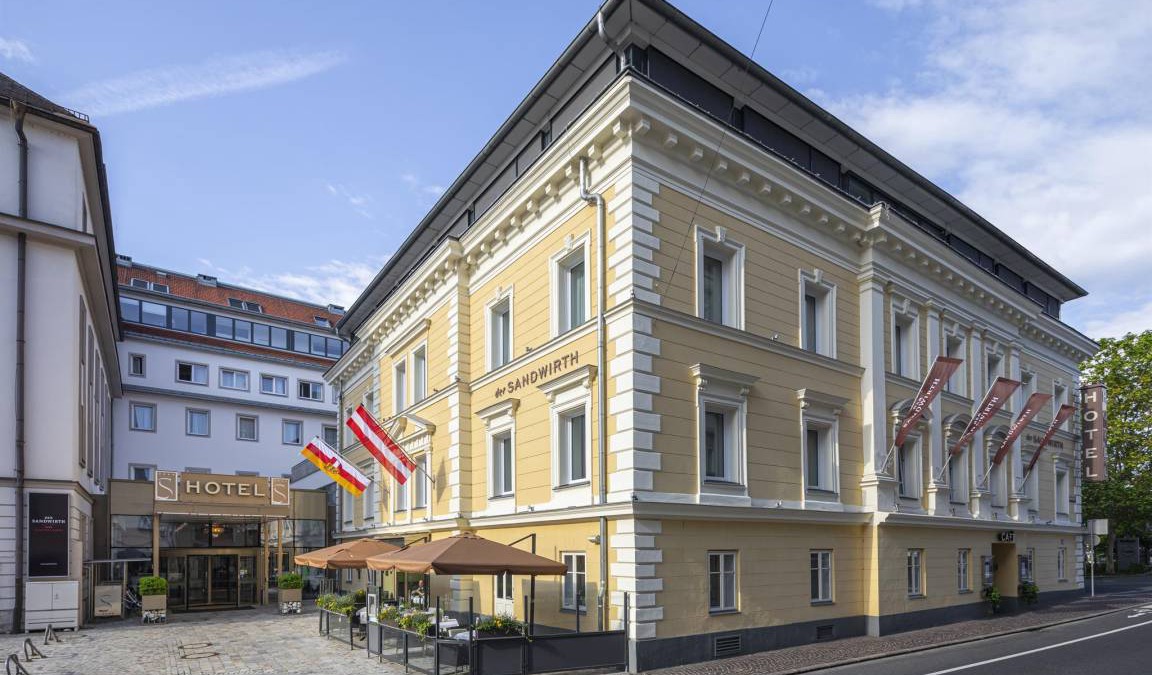 Klagenfurt am Woerthersee Hotel | 130 m² Hotel ∙ 2 bedrooms ∙ 6 guests