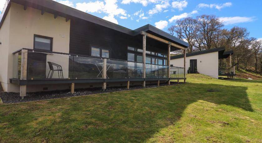 Aberfeldy House | 130 m² House ∙ 3 bedrooms ∙ 6 guests