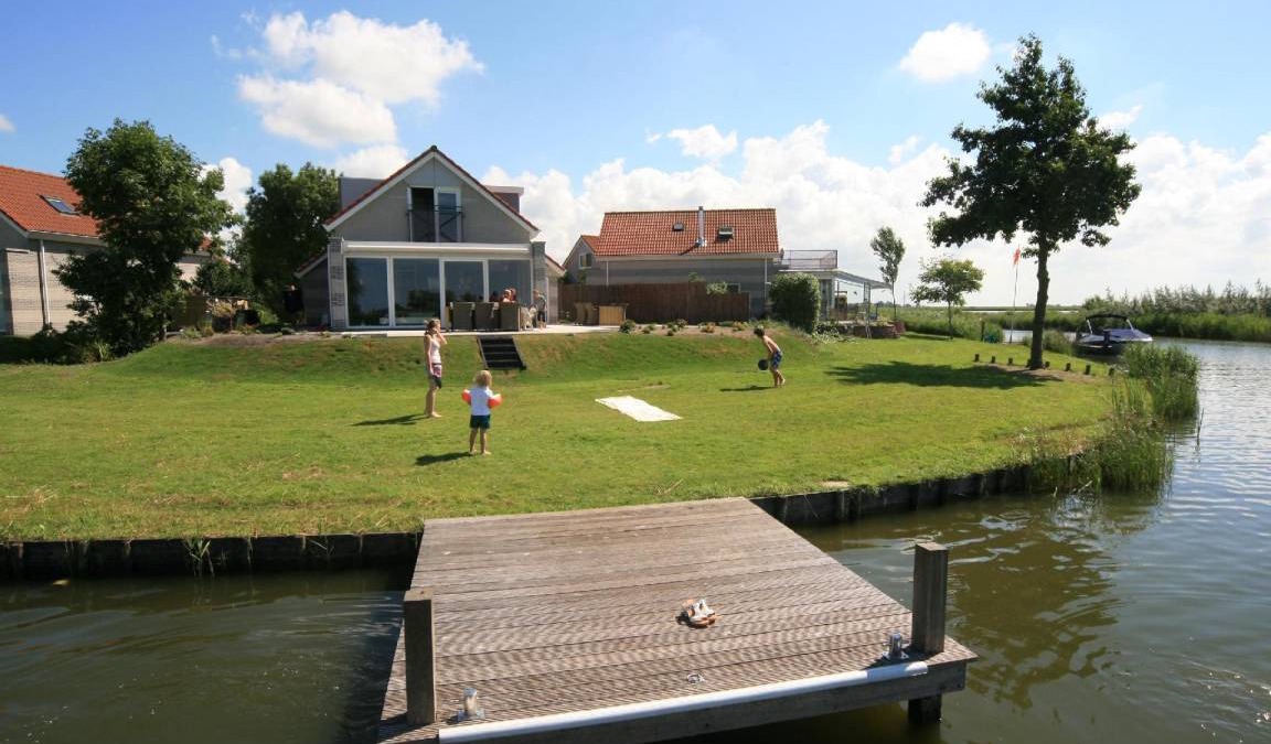 Makkum House | 130 m² House ∙ 4 bedrooms ∙ 10 guests
