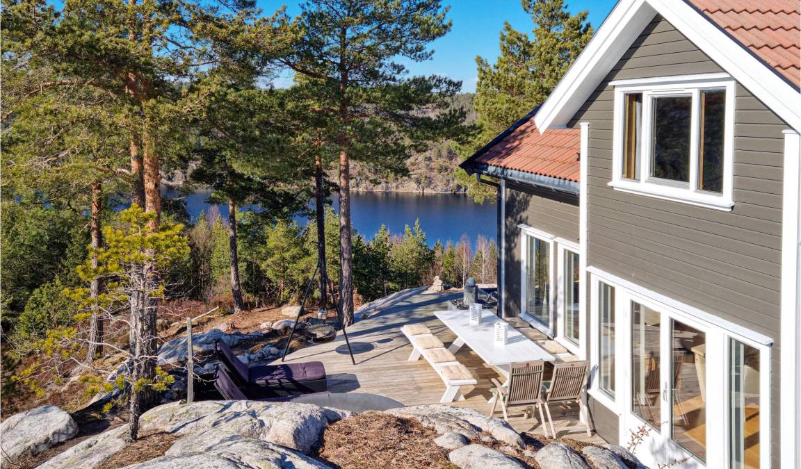 Risor House | 130 m² House ∙ 4 bedrooms ∙ 8 guests