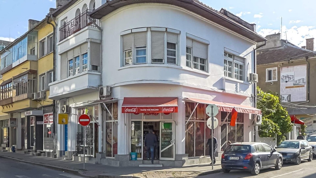 Razgrad House | 130 sqm house, central heating, A/C Razgrad town centre
