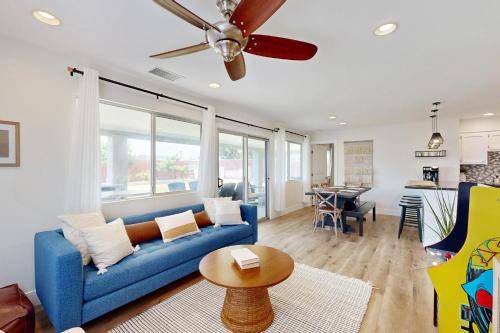 North Clairemont House | 136 m² House ∙ 4 bedrooms ∙ 10 guests