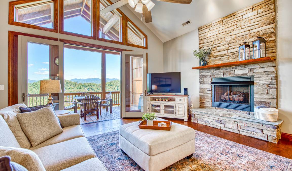 Whittier Condo | 138 m² Condo ∙ 2 bedrooms ∙ 5 guests