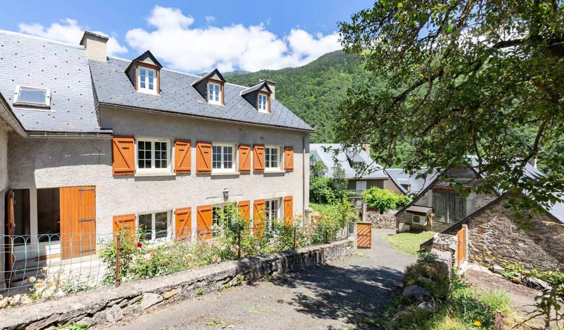 Avajan House | 138 m² House ∙ 4 bedrooms ∙ 10 guests