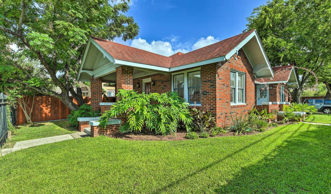 South Central Houston House | 139 m² House ∙ 2 bedrooms ∙ 6 guests