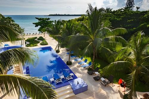 Akumal Resort | 13BDR Villa Bellamar Akumal - Private Chef - Beachfront - Weddings-Business Retreats-GOLF-Family