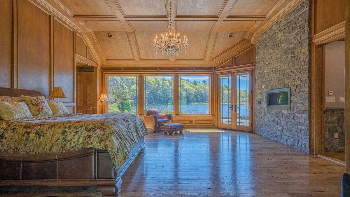 Highland House | 13k Sq Ft Family Compound Around Pvt 37-Acre Lake - 164 Acre Retreat