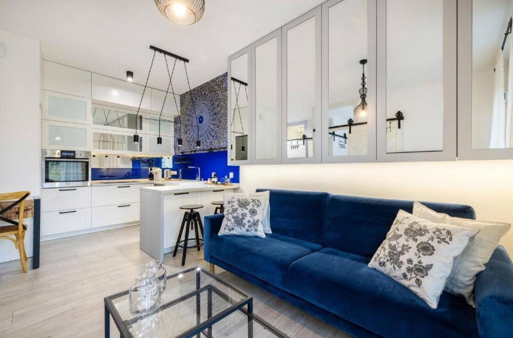 Lodz Apartment | 14 Apartament Ptak Szpital Kopernika Szpital Matki Polki Mandoria Orientarium Atlas Arena Plac Zabaw - Zamojska 20a m14 Parking bezpłatny