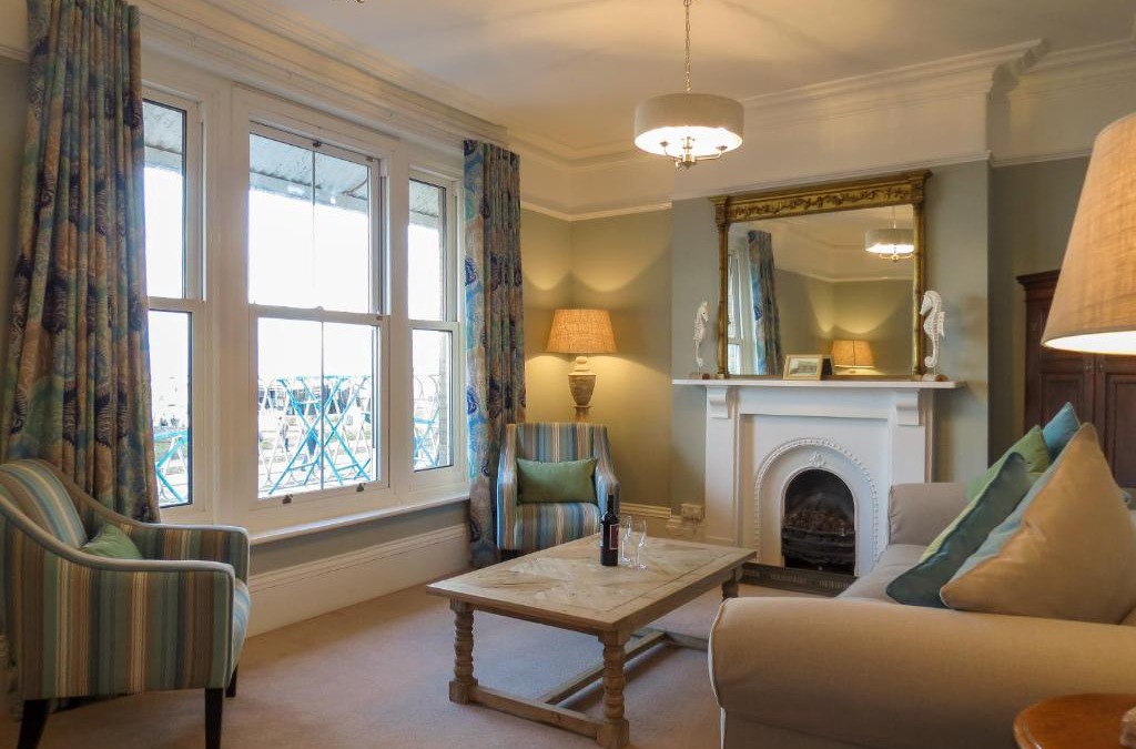 Aldeburgh House | 14 Market Cross Place - Beachfront location with lovely sea views - Aldeburgh Coastal Cottages