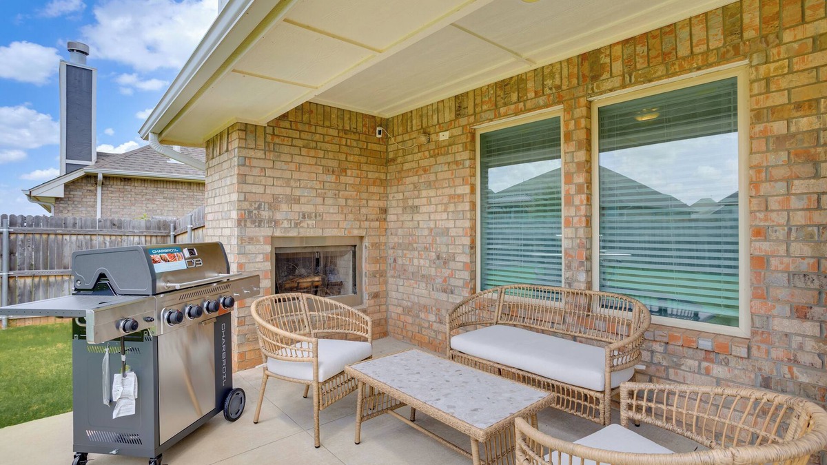 Yukon House | 14 Mi to Dtwn OKC: Quiet Yukon Gem
