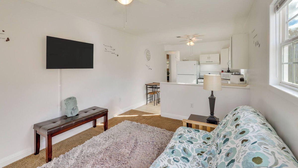 Prattville Apartment | 14 Mi to Montgomery: Quaint Couple's Apartment