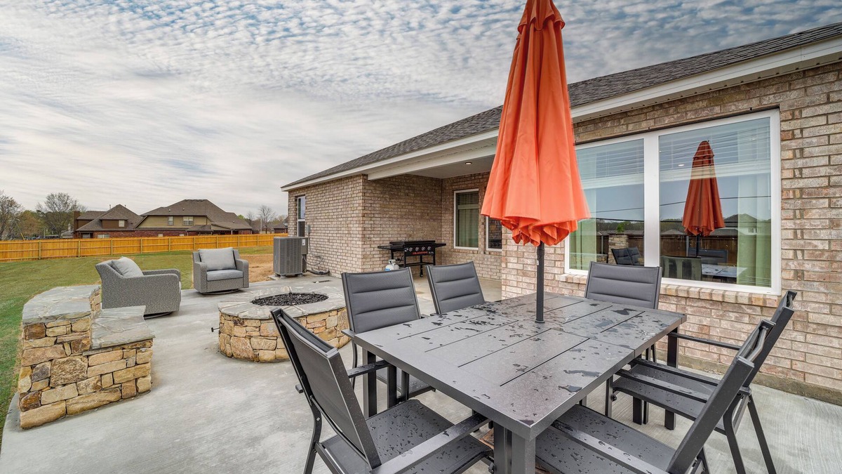 Broken Arrow House | 14 Mi to Tulsa: Home w/Patio in Broken Arrow