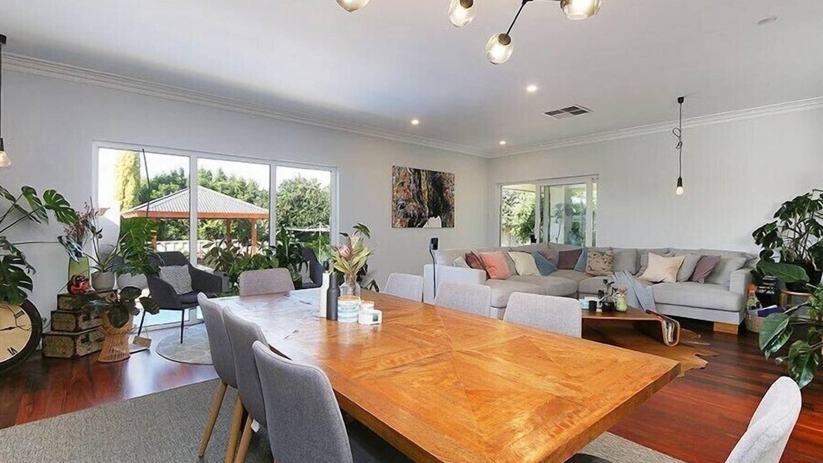 Dianella House | 14 Time to Unwind Big Family 4x2 POOL+SPA