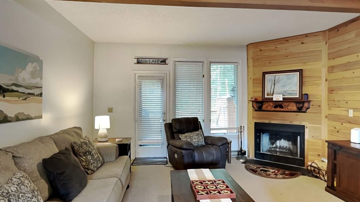 McHenry House | 14 Winding Way | Ski In/Out, Near Golf Resort!