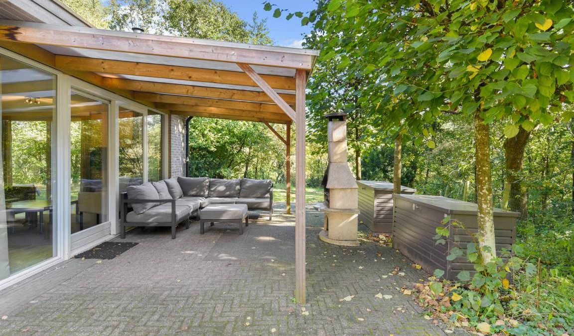 Eerbeek House | 140 m² Bungalow ∙ 5 bedrooms ∙ 10 guests