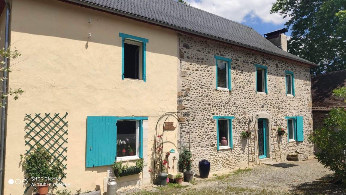 Charritte-de-Bas House | 140 m² House ∙ 3 bedrooms ∙ 6 guests