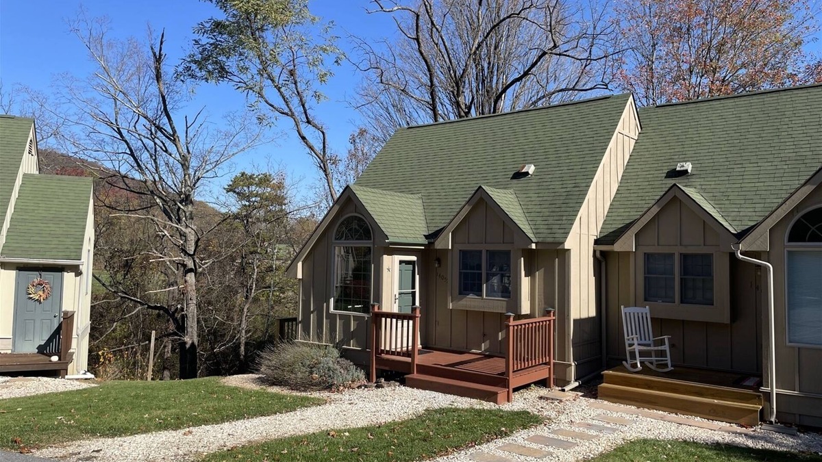 Mercersburg House | 14052 Maple Way | Townhouse at Blairs Ridge