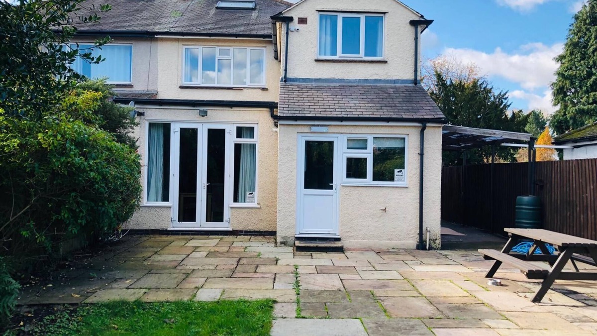 Loughborough House | 142 Leicester Road, Loughborough