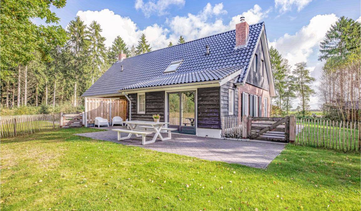 Municipality of Rijssen-Holten House | 144 m² Maisonette ∙ 4 bedrooms ∙ 8 guests