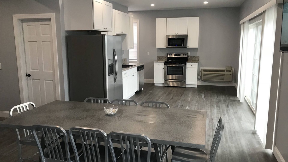 Watkins Glen House | 144 S. Monroe St., Watkins Glen