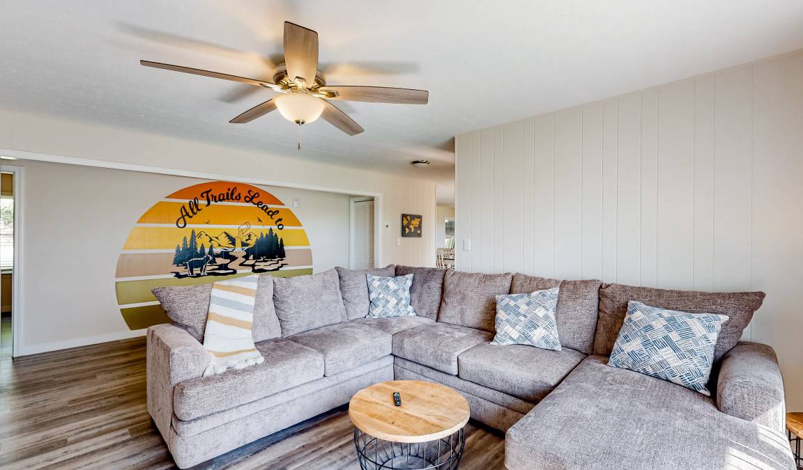Mills River House | 147 m² House ∙ 3 bedrooms ∙ 8 guests
