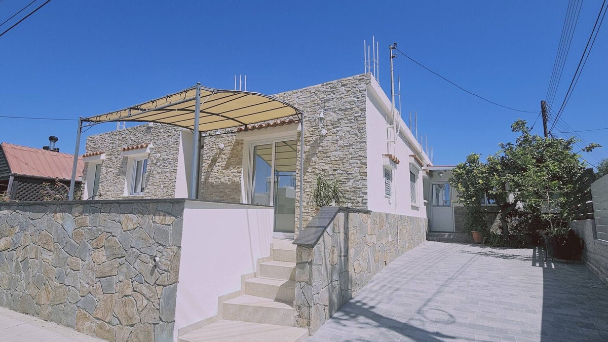 Agios Athanasios House | 148 LIM- STAY Synergy House