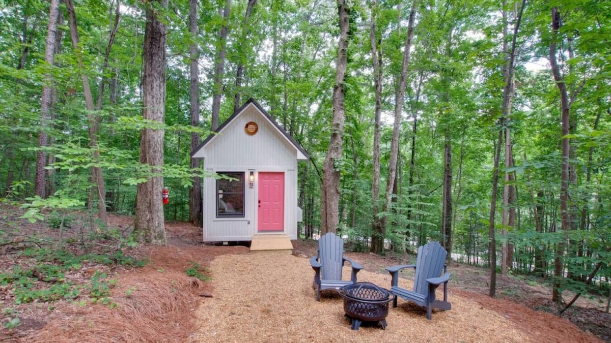 Groveoak House | #14Pink Flamingo Tiny Cottage by Lake Guntersville